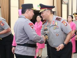 Kapolri Pimpin Upacara Kenaikan Pangkat Kapolda Kepri