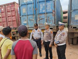 Operasi Seligi, Sat Lantas Sasar Supir Truck,  Tidak Memuat Barang Overload