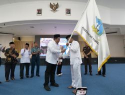 Bupati Bintan Melepas 73 JCH Kabupaten Bintan Menuju Embarkasi Batam