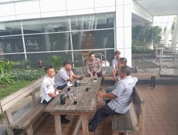 Implementasi Polri Hadir Di Masyarakat, Polsek KKP Batam Gelar Giat Minggu Kasih Di Pelabuhan Internasional Sekupang