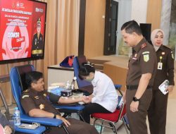 Sambut Hari Lahir Kejaksaan ke-80, Kejati Kepri dan PMI Tanjungpinang Laksanakan Donor Darah.