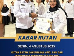 Rutan Batam Laksanakan Apel Pagi dan Penyerahan Penghargaan Pegawai Terbaik serta Pelepasan Pita Tiga Pegawai Baru PNS