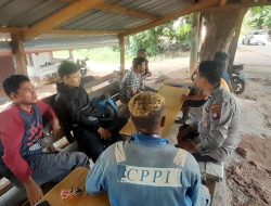 Polsek KKP Batam Gelar Jumat Curhat di Warung Depan Pelabuhan Rakyat Telaga Punggur