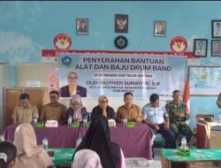 Ketua DPRD Bintan Fiven Sumanti, S.IP, Salurkan Bantuan Alat Drum Band Di SMP N 17 Gesek Dan SDN 008 Sri Bintan